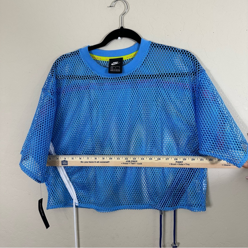 Women’s Medium Blue and Pink Nike short sleeve Mesh Loose Fit Cropped T-shirt - Picture 5 of 9